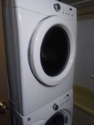 Como empilhar uma lavadora e secadora Kenmore Elite
