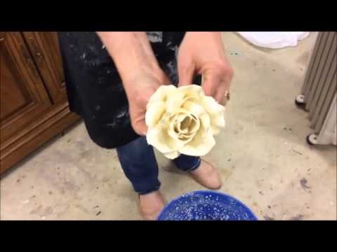 Wie man künstliche Blumen sprüht
