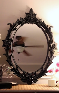 Como remover o apoio do espelho da cômoda