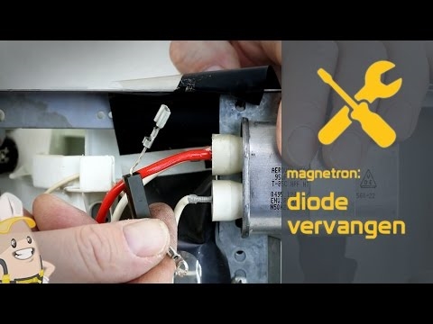 Hoe de zekering op een LG magnetron LMV1630BB te veranderen