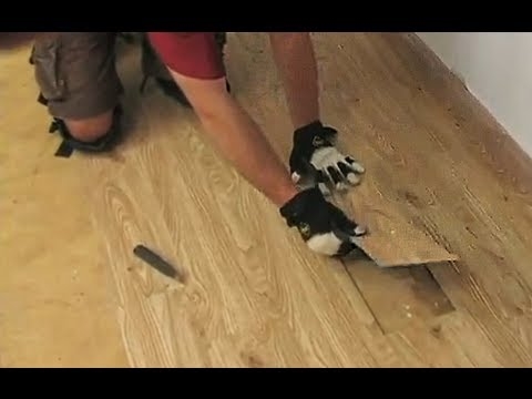 כיצד להסיר גומי קצף שטיחים ישן מרצפות עץ