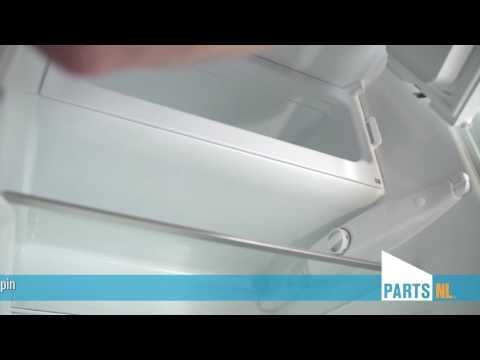 Fjerne den nederste fryseskuffen fra en Maytag-kjøleskap