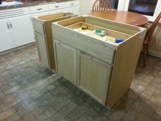 Jak postavit kuchyňský ostrov ze skladových skříní