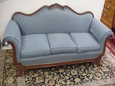 Cara Mengenali Sofa Antik