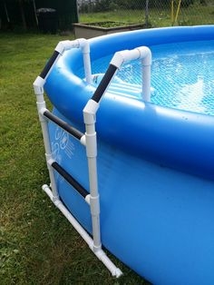 So bauen Sie eine Poolabdeckung aus PVC-Rohr