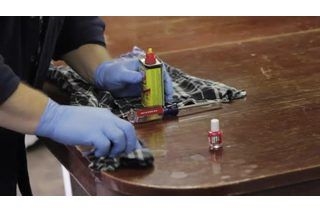 Comment réparer le dissolvant pour vernis à ongles sur une table en bois