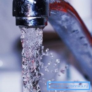 Kako očistiti fontanu vode za piće