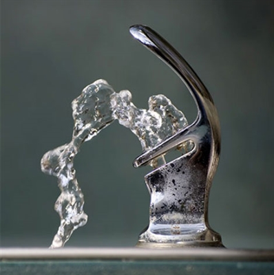 Come pulire una fontana per acqua potabile
