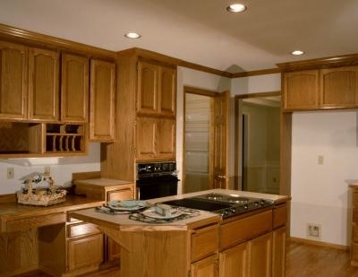 Můžete použít vnější skvrny v kuchyňských skříních?