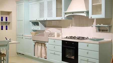 Kunt u buitenbeits op keukenkasten gebruiken?