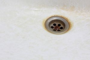 Làm thế nào để loại bỏ rỉ sét từ bồn rửa