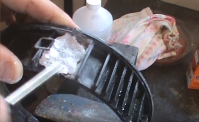 Hur man reparerar knäckta plastföremål