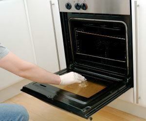 Een glazen whirlpool ovendeur verwijderen