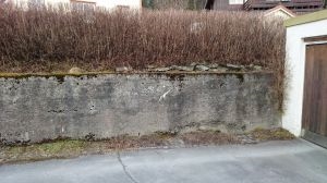 Hvordan fjerne mose fra betong