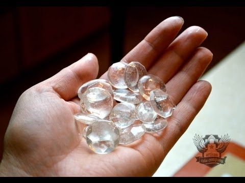 Hvordan fjerne silikon fra glass