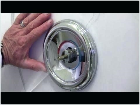 כיצד להתאים את טמפרטורת המים על ברזי מקלחת דלתא