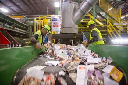 Wie man Plastik für Bargeld in Texas recycelt