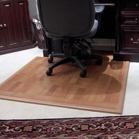 Как да си направите твърда повърхностна подложка за бюро за стол стол на килим