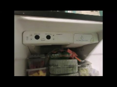 Hoe een demper op uw koelkast te repareren