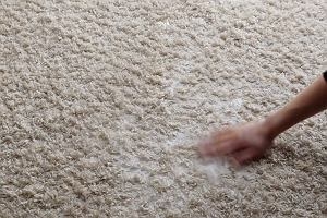 Jak wyczyścić gaz z dywanu