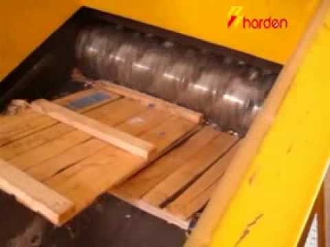So entfernen Sie geschmolzenen Kunststoff aus Holz