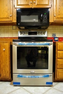 Come installare un forno a microonde fuori gamma Frigidaire