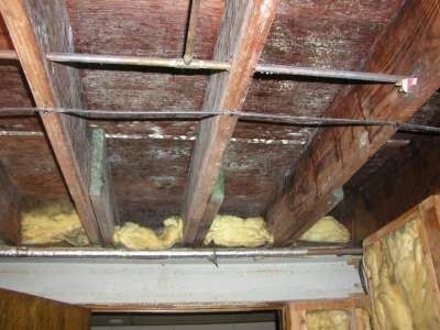 Cómo eliminar el moho de paredes y techos