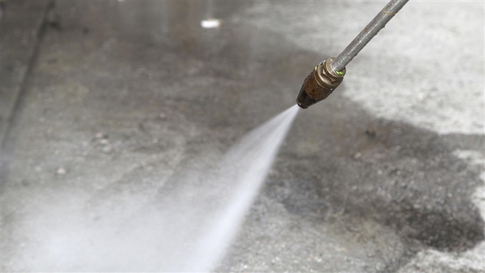 Как да премахнете петна от муриатна киселина от бетон