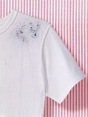 Wie man Salzflecken aus der Kleidung holt