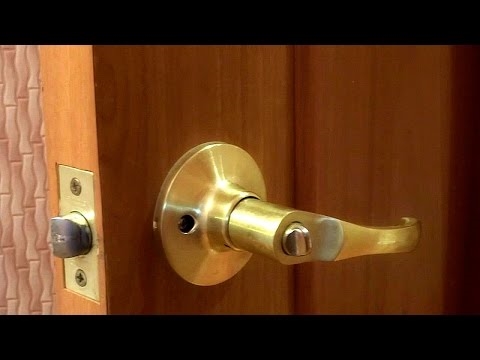 Как исправить запертую дверь, которая не открывается