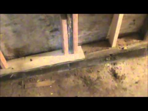 Cómo arreglar espárragos rotos en una pared exterior de carga