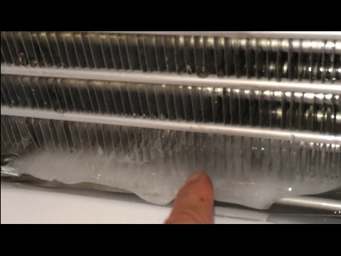 Como reparar um dreno entupido em uma geladeira Amana