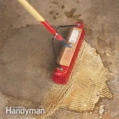Kuidas puhastada betoonist plekke