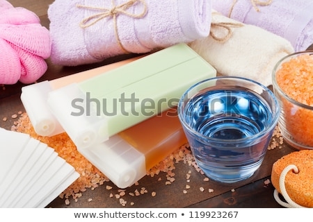 Como remover a cor das toalhas para criar toalhas brancas