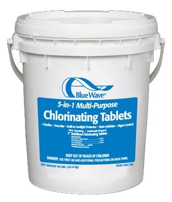 Verwendung von Chlortabletten bei der Wartung von Schwimmbädern