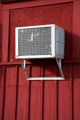 Ako chladiť mobilný dom pomocou okennej jednotky