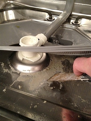 كيفية تنظيف مضخة غسالة الصحون