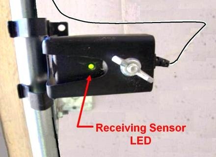 Como desativar a luz do sensor em um abridor de porta de garagem de artesão