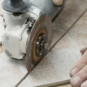 Как резать каменную плитку с помощью ручного инструмента