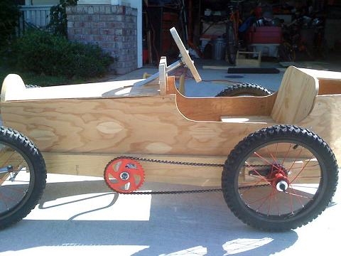 Как да се изгради кола с педали
