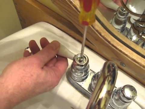 Como corrigir um vazamento na pia do banheiro