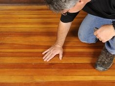Como remover arranhões do piso de vinil