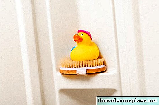 10 puikių RV vonios kambario organizavimo ir laikymo patarimų