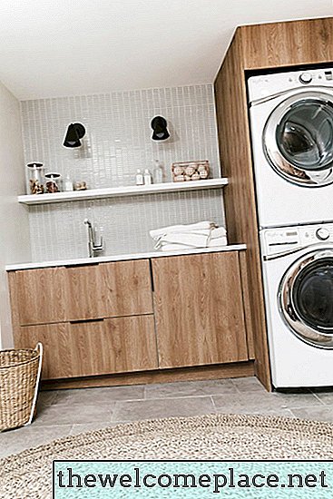 10 opslaghacks voor uw kleine wasruimte