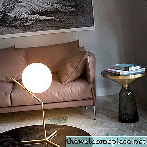 12 moderních stolních lamp