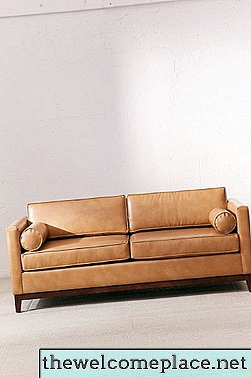 13 sofás que demuestran ser más grandes no siempre son mejores