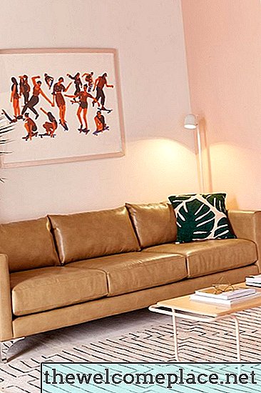 13 sofás de cuero de aspecto lujoso por menos de $ 1,000