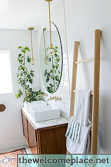 13 façons de ranger dans une petite salle de bain