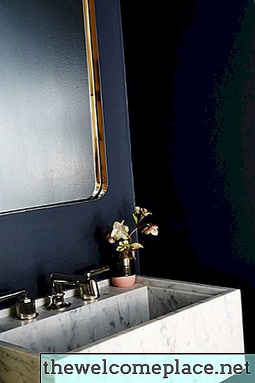 15 modrých nápadov v kúpeľni, ktoré vás nechajú uchvátiť