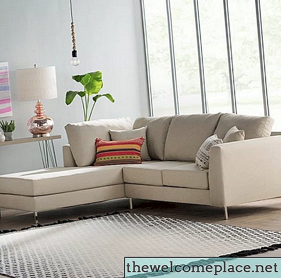 15 sofás secionais confortáveis ​​e chiques com menos de US $ 1.000